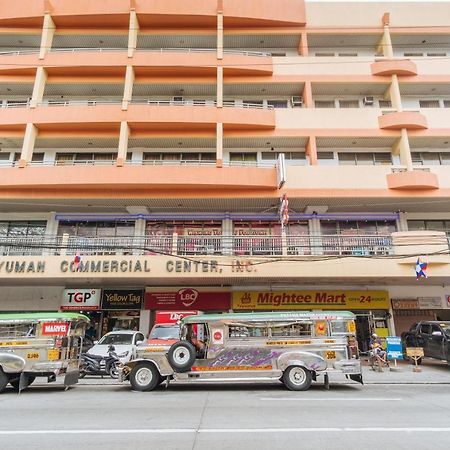 Dechmark Hotel Manila Exterior photo